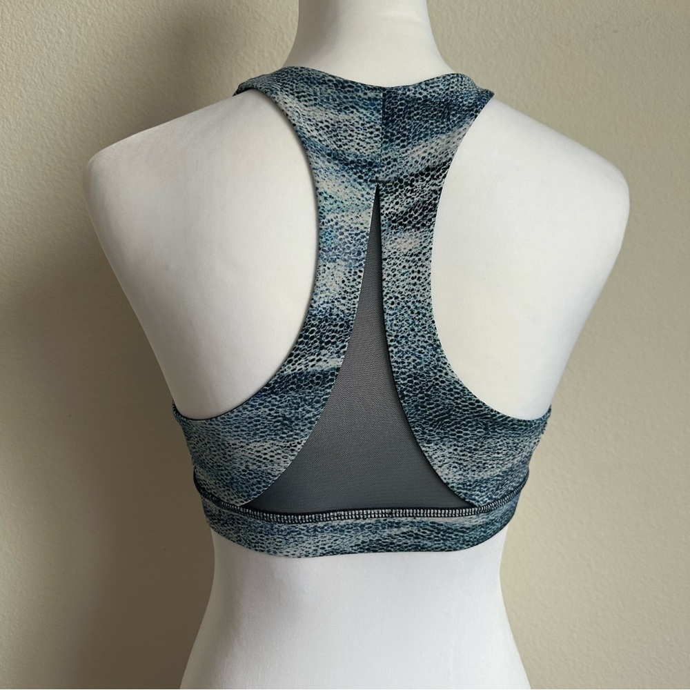 Lululemon sport bra